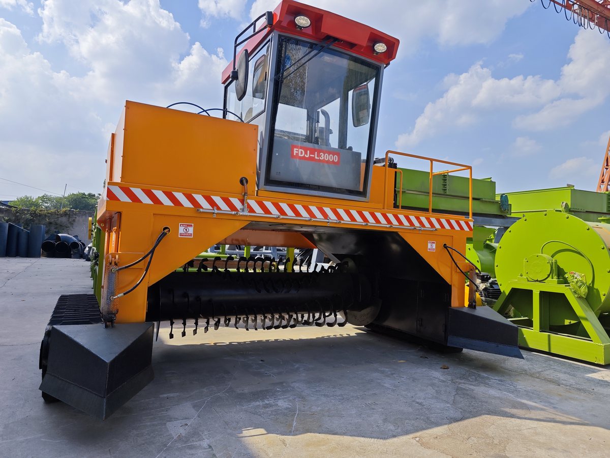 Crawler Compost Turner (Track Type, incl. Electric)
