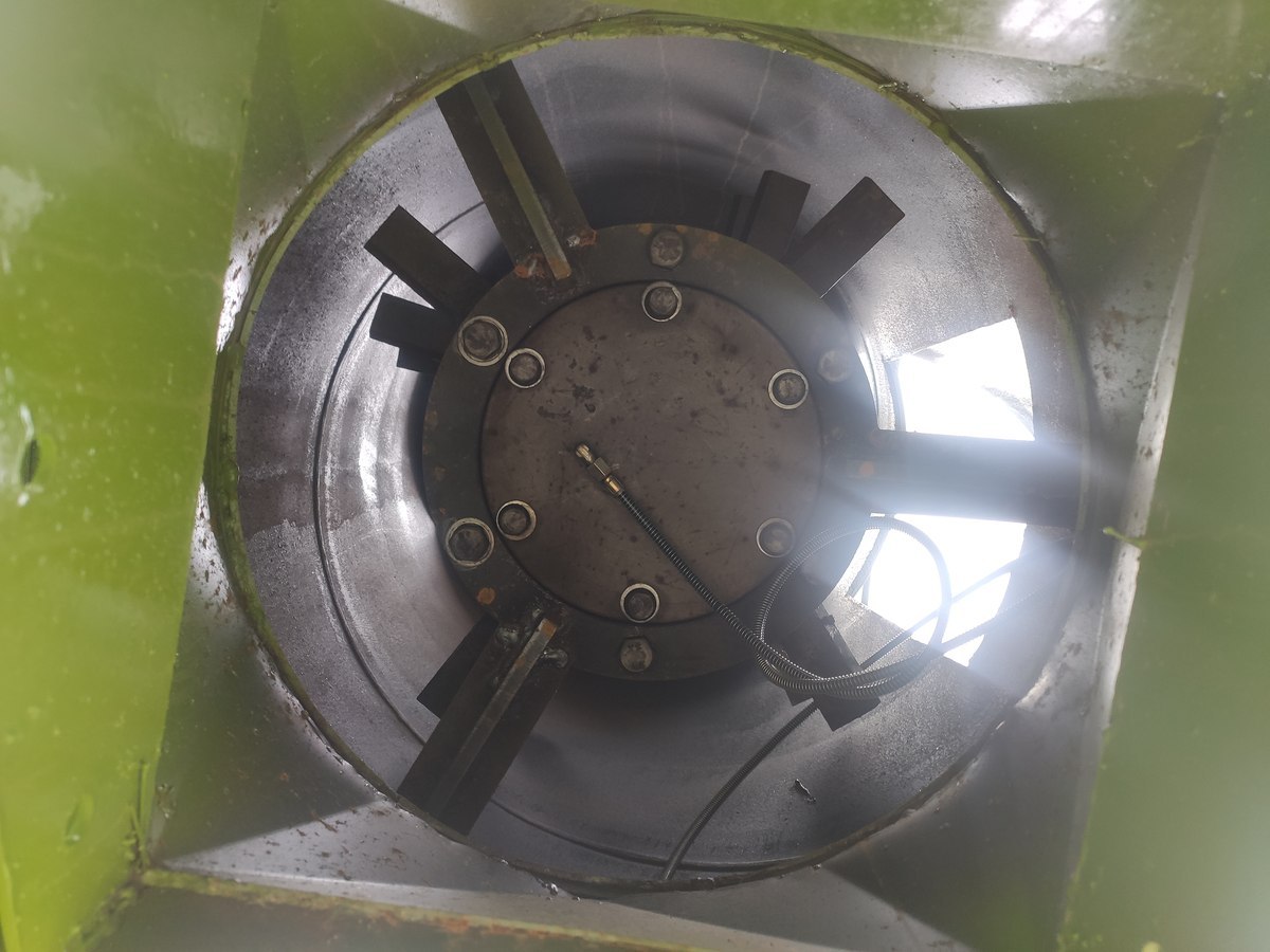 Vertical Crusher - detail 2